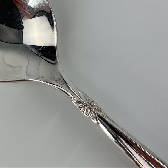 2/$20 1847 Rogers Bros. IS 1965 Vintage Silver Plate Garland Pattern Teaspoon - Picture 4 of 12